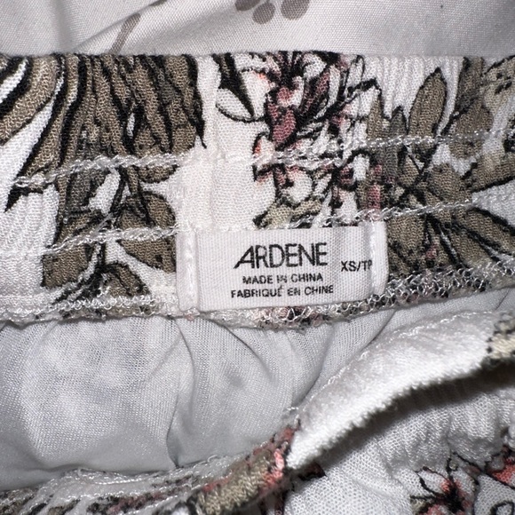 Mini Shorts - Picture 3 of 3